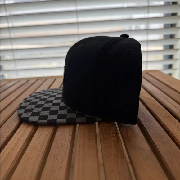NWOT Vans checkered SnapBack black/grey - Picture 2 of 4